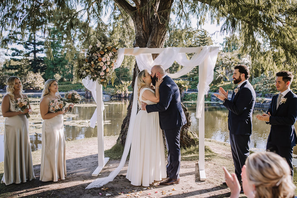 elope locations Brisbane botanical gardens