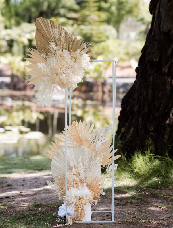 elopement wedding decor