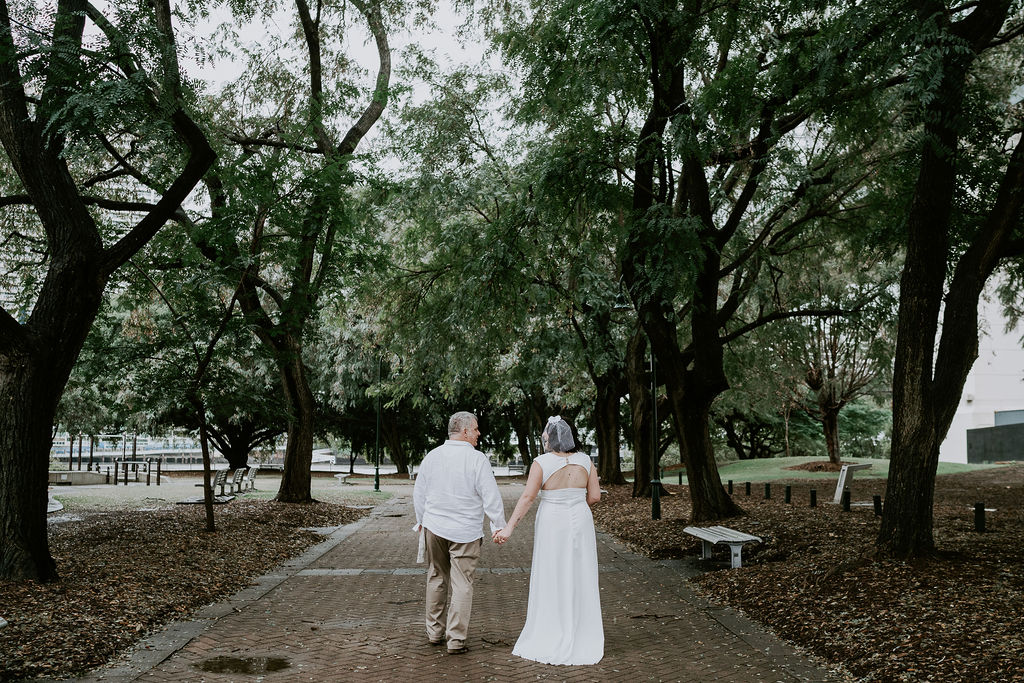 rainy day elopement in Brisbane