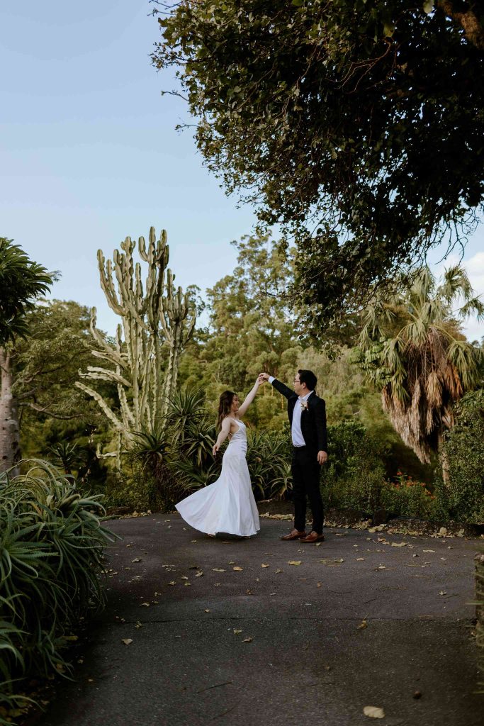 elopement wedding dance